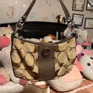 Vintage Coach Brown and Tan Women's Bag🌸